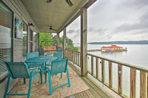 Lake-View Balcony Hot Springs Penthouse!